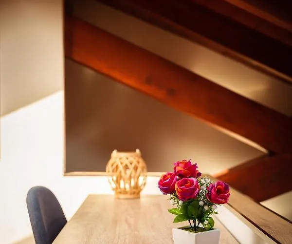 Monsuite Relais 2 - Suite Fleur Appartement