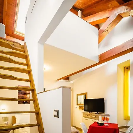 Lägenhet Monsuite Relais 2 - Suite Fleur