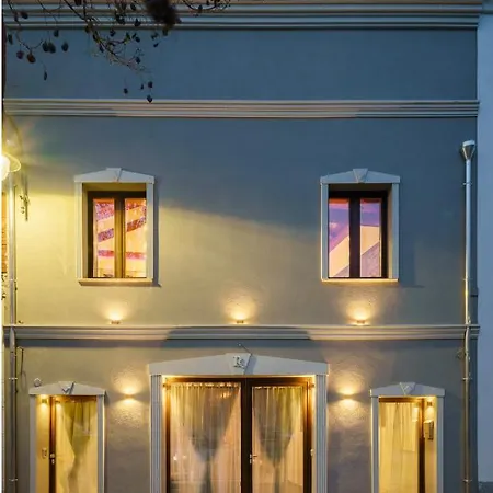 Monsuite Relais 2 - Suite Fleur Lejlighed Monserrato
